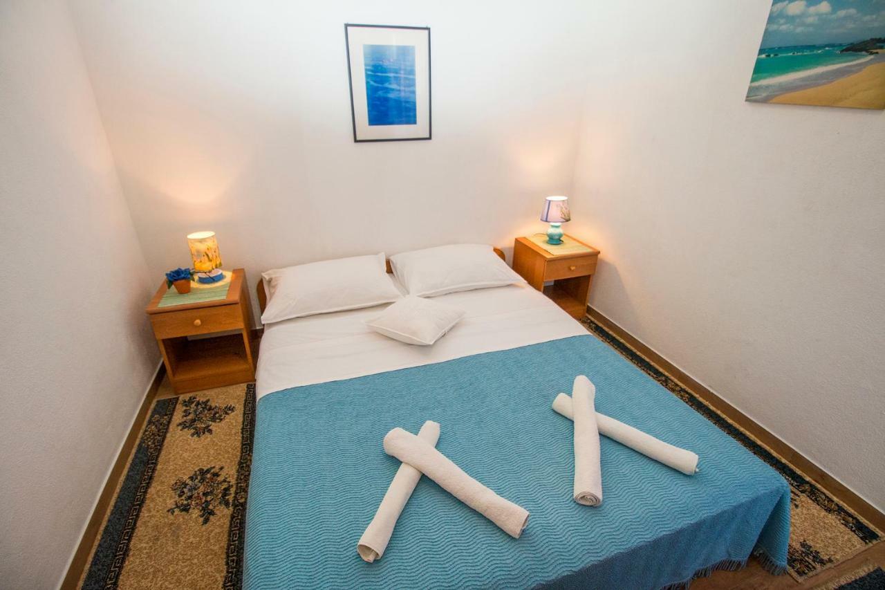 Apartments Pivac - Lokva Rogoznica Bagian luar foto